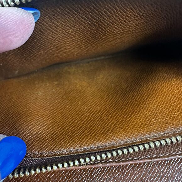 Louis Vuitton Vintage Monogram Long Wallet - Picture 4 of 12